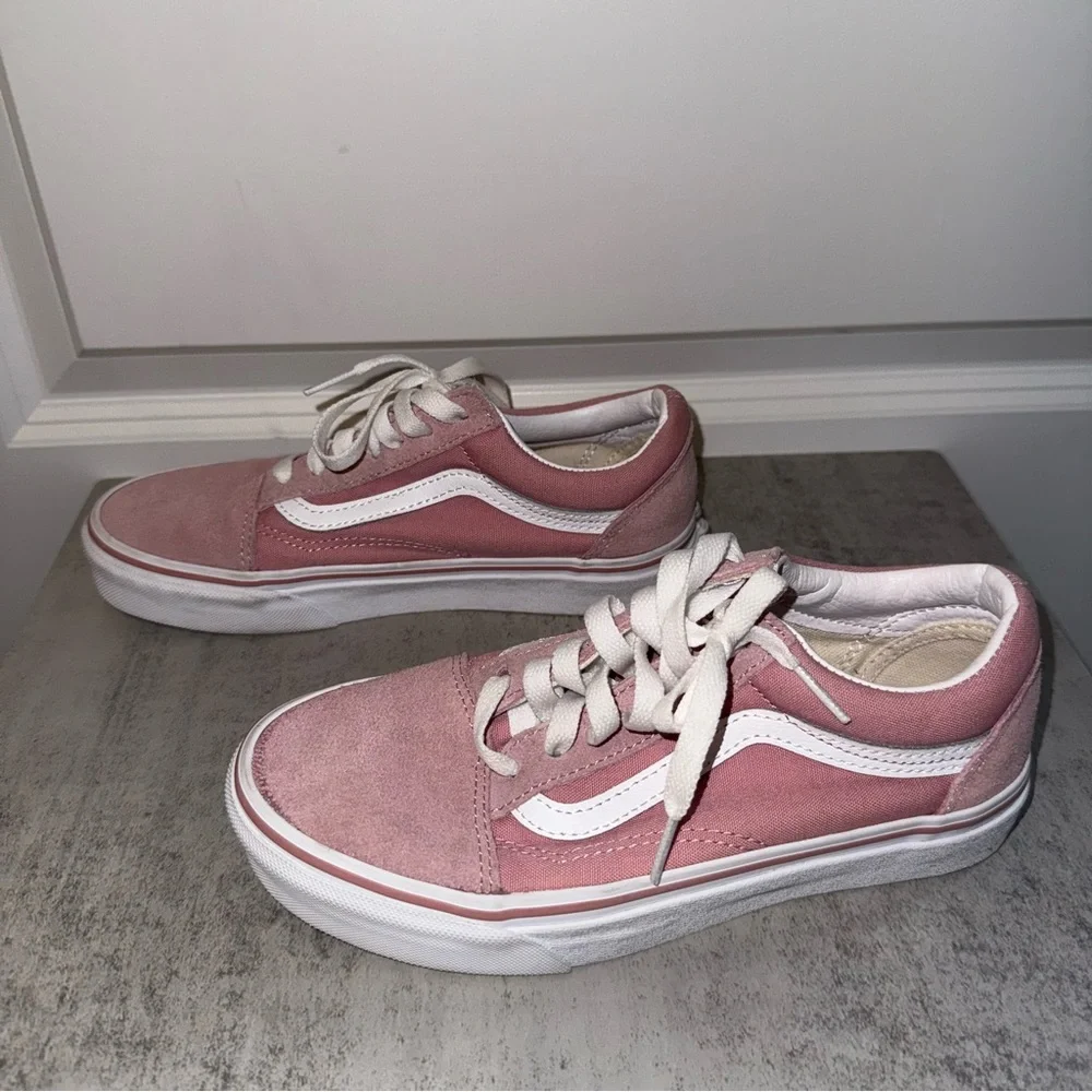 Old Skool Shoe Dawn Pink / True White Size 4.5 Men / 6 Women - Picture 1 of 7